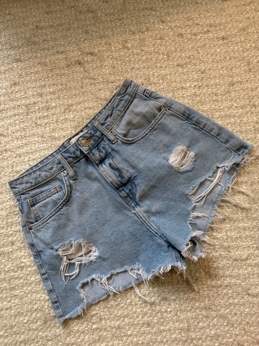 🌞 FOREVER 21 WOMENS SIZE 28 HIGH WAISTED FRINGE DENIM SHORTS